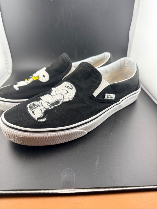 Rare Limited Edition Vans Slip-On Sneakers with Peanuts Embroidery main image 4